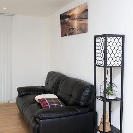 1 Bed Luxury Comfortable Apt Лондон Экстерьер фото
